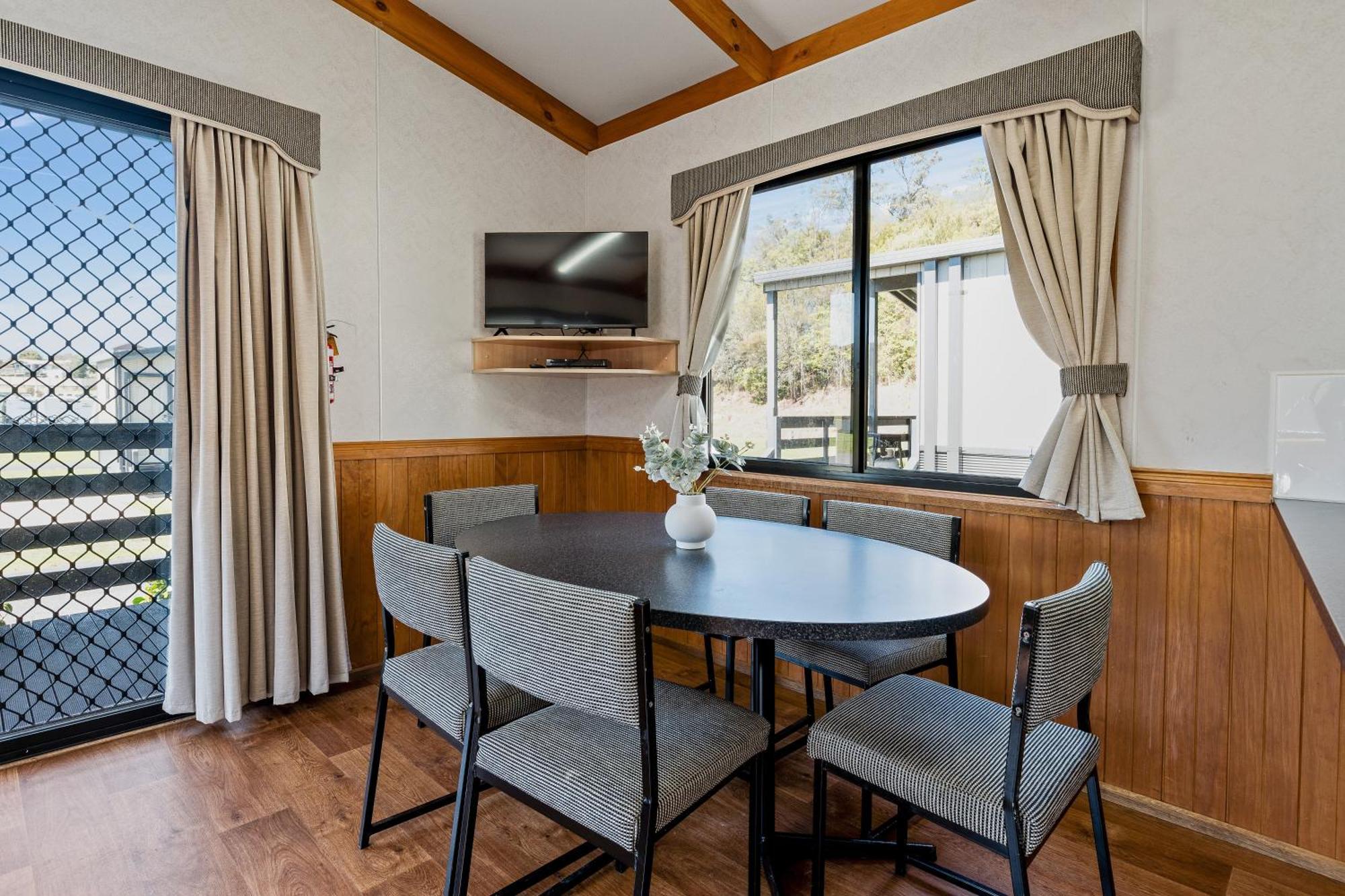 Tasman Holiday Parks - Merimbula Room photo